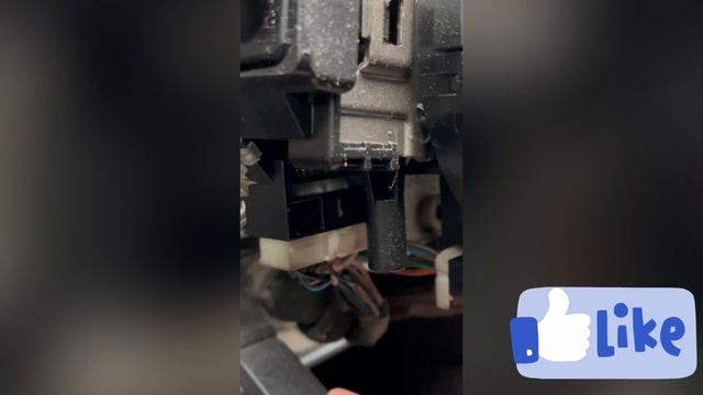 Замена подруливого переключателя стеклоочистителя на Hyundai Santa Fe II Рестайлинг 2.2 АКПП, 2011