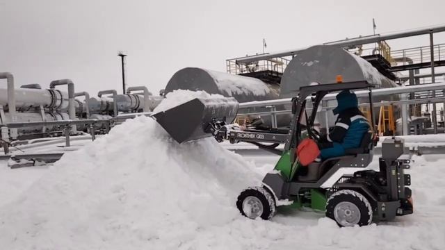 Уборка снега. Спецтехника FRONTMEN смотреть онлайн