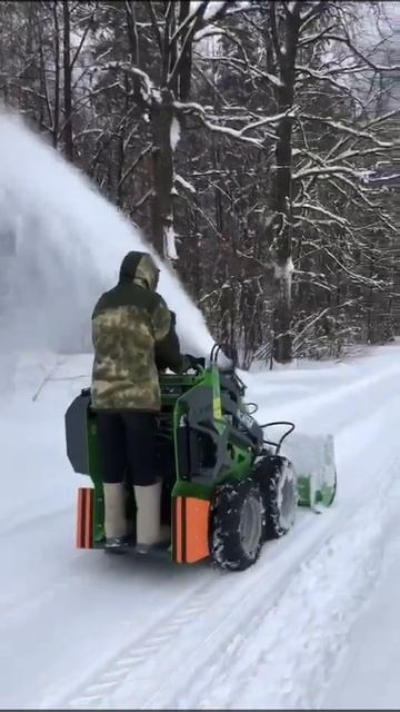 Уборка снега. Спецтехника FRONTMEN смотреть онлайн
