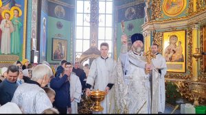 Окропление Крещенской водой в праздник Богоявления