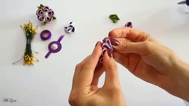 Резинки канзаши, МК _ Простые канзаши _ DIY Scrunchy with Kanzashi flower(1) смотреть онлайн