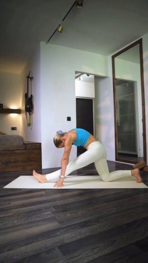 Тяжело даётся Упавишта Конасана? Вместе с Dakira Yoga⁩ разберем подводящие 🪷 Коврик WB #243231292