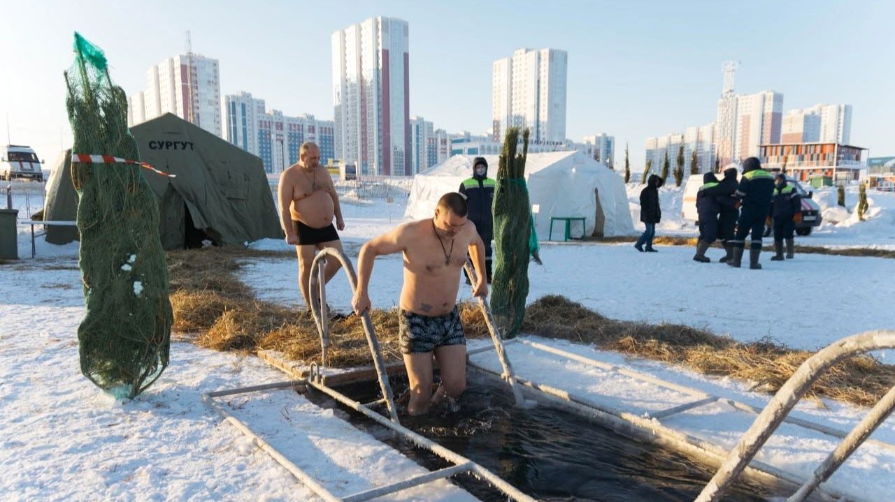 Православные югорчане окунулись в крещенские купели смотреть онлайн