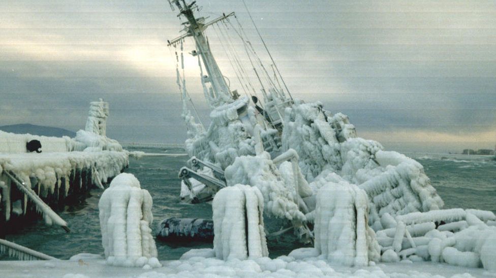 ШОК! СНЕЖНЫЙ АПОКАЛИПСИС в ГЕЛЕНДЖИКЕ! ВСЕ сковало! ИДЕМ ГУЛЯТЬ! ЧТО тут ПРОИСХОДИТ? смотреть онлайн