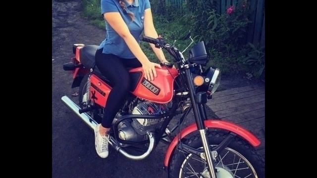 ДЕРЕВЕНСКИЕ Девушки на мотоциклах