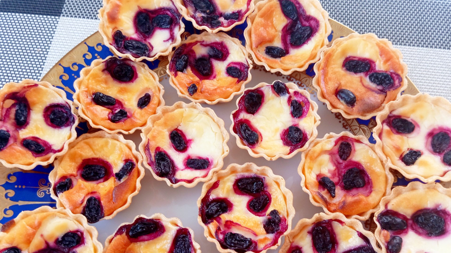 Сметанники в тарталетках / Вкусный порционный десерт к чаю 🫖☕🫖 смотреть онлайн