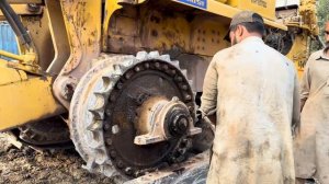 Бульдозер. Восстановление в Пакистане. Полное видео