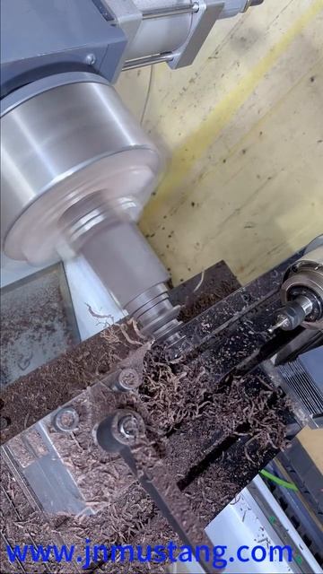 Токарный станок по дереву с ЧПУ MT5025 смотреть онлайн