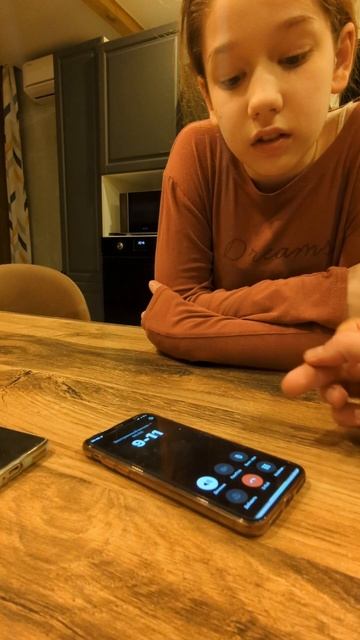 Проверьте своих детей. Номера экстренных служб! смотреть онлайн