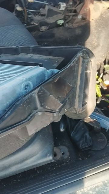 фокус 1 , замена радиатора печки