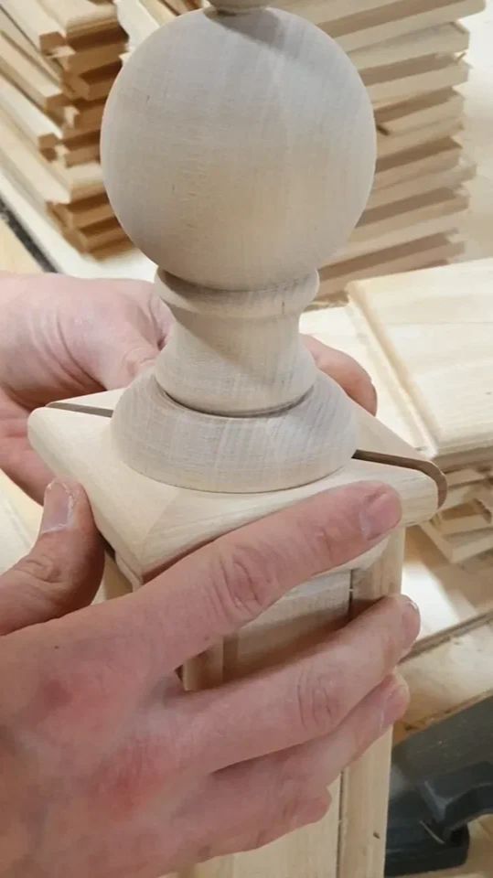 Кровать «Зоя»: как рождается изящная дорогая массивная мебель для спальни в стиле прованс