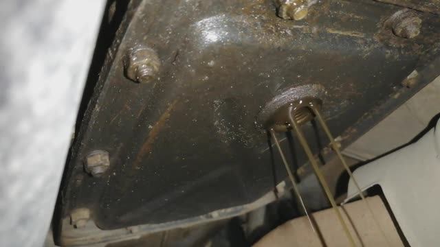 Замена масла в коробке передач (КПП) Нива Шевроле: пошаговая инструкция смотреть онлайн