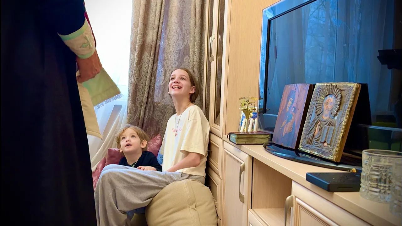 Каникулы с детьми. Рождество. Причастие. Игры дома и парк развлечений 