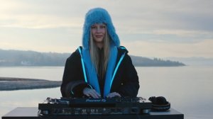 Nina-Sue - Atmospheric Melodic House Live Set ｜ By the Lake