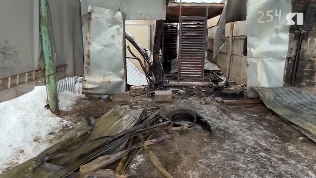 Серьезный пожар произошел в одном из автосервисов Ярославля смотреть онлайн