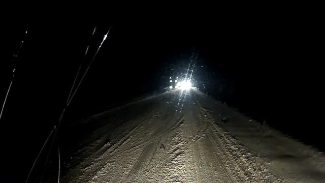 Попал в снегопад, трасса встала.Дальнобойщики кроют по рации. Иду в Ижевск. смотреть онлайн