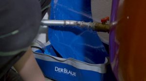 Слить воду из расширительного бака: используем DERBLAUE