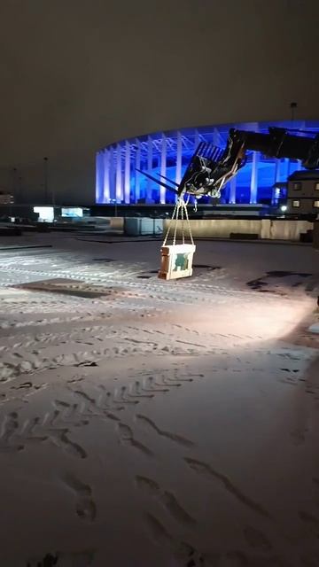 Необычная разгрузка стекла