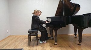 Балаев М. Н. "Звёздная россыпь". Друзины Виктория и Елизавета.