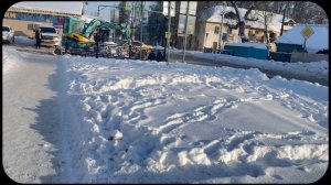 Когда город засыпает снегом, он становится особенно честным.