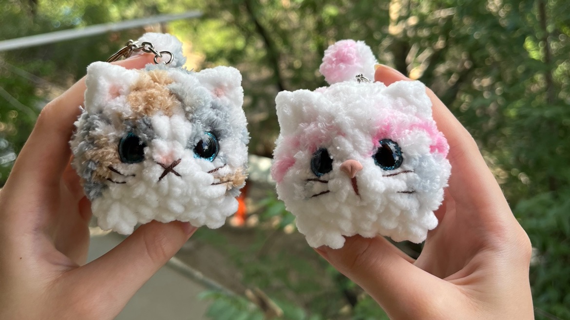 2️⃣ 🐈МК котик с белым пузиком 🐾