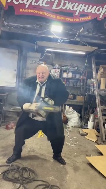 Снимаем ужастик «Барецкая резня бензопилой» скоро во всех ящиках и кинотеатриках страны! 🥩🪚 смотреть онлайн