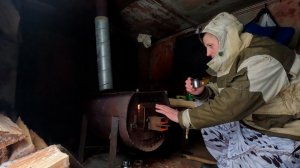 ЖАРЮ МЯСО В ИЗБЕ. ДОБЫЛ ЗВЕРЯ И ПТИЦУ. ОХОТА В ТАЙГЕ ЗИМОЙ.