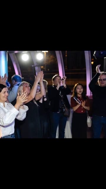 Ведущая Анжелика