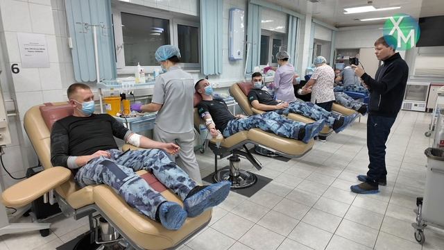 Бойцы ОМОН Росгвардии пополнили банк донорской крови смотреть онлайн