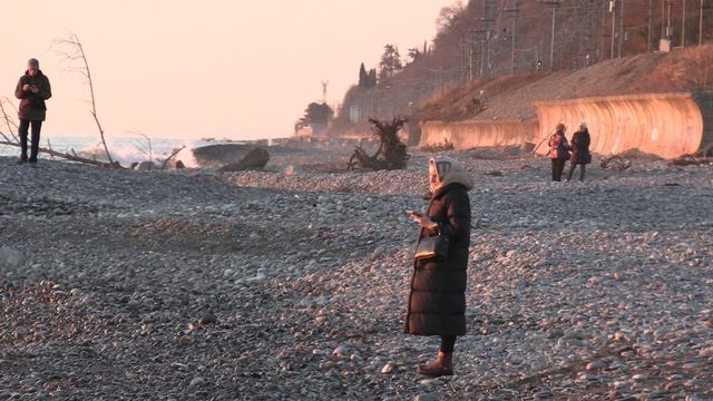 Есть такая работа - закаты в Сочи снимать... смотреть онлайн