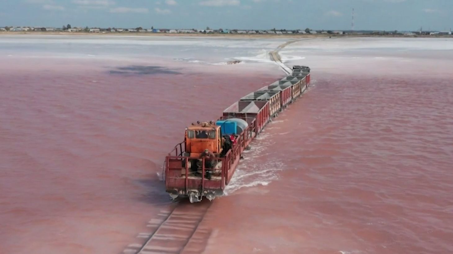 Серия 4. Астрахань, прогулки, самое солёное озеро - Баскунчак... Приключения продолжаются!