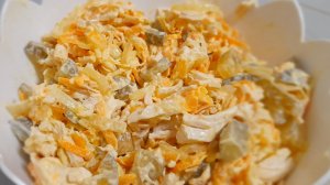 Салат "Обжорка" с курицей