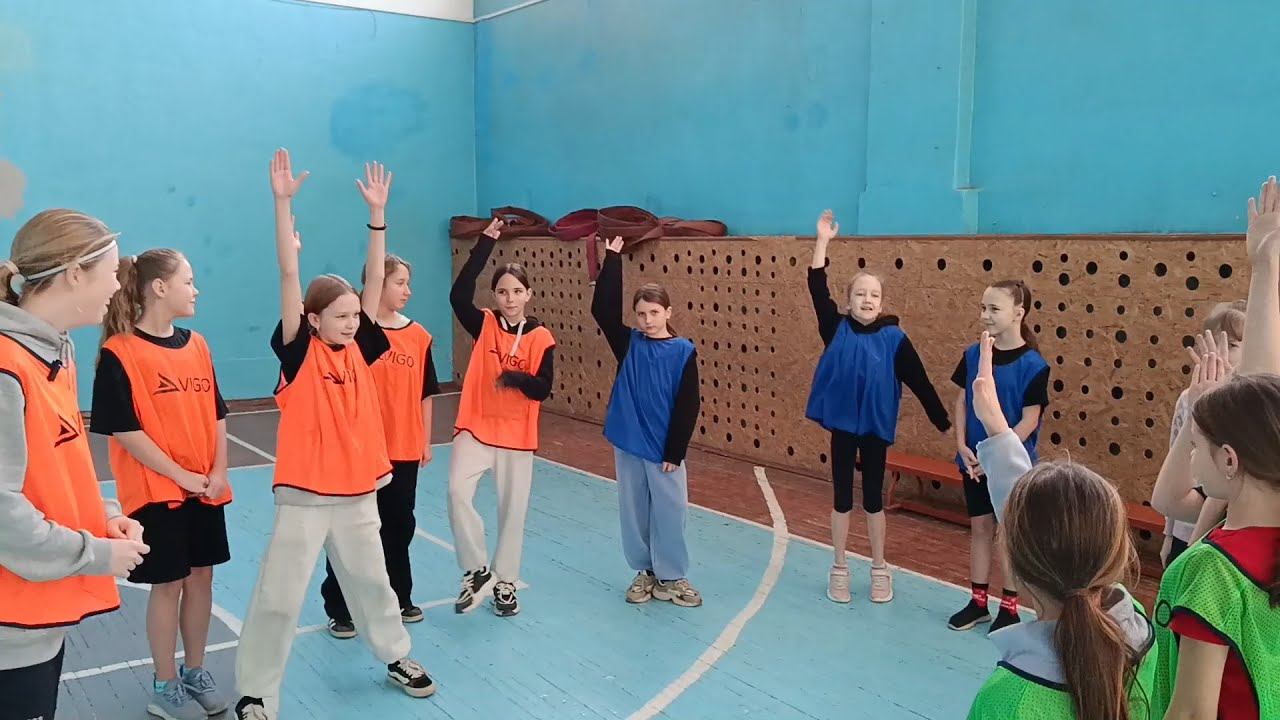 Тренировку чемпионов провели в 8-й школе юные звёздочки футбола (20.01.26г., Бийское телевидение) смотреть онлайн