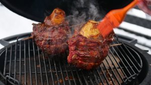 Ребрышки BBQ в керамическом гриле Green Kamado