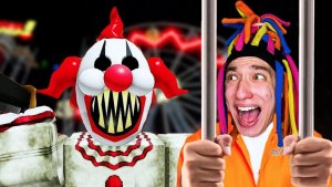 КИТАЙКА И ПОБЕГ ОТ ЗЛОГО КЛОУНА В ЗАБРОШЕННОМ ПАРКЕ АТТРАКЦИОНОВ!