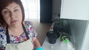 Наконец-то поменяли столешницу)) Почистила двор и испекла курник