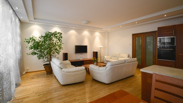 Четырехкомнатная квартира в городе Тольятти