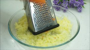 Оладьи из кабачков с СЕКРЕТОМ