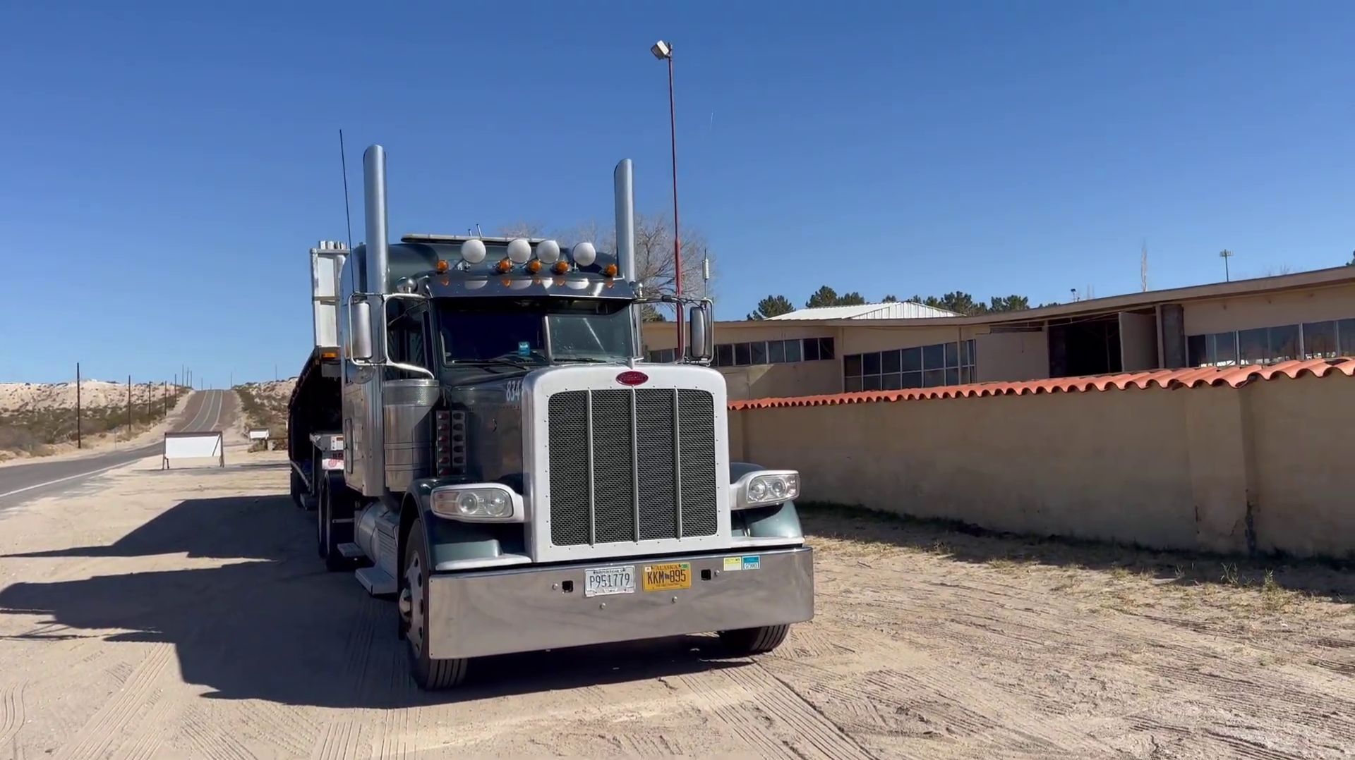 640 000 МИЛЬ, ПРИСАДКИ И ФИЛОСОФИЯ ДОРОГИ. Дальнобой по Америке: Судьба Дорога смотреть онлайн