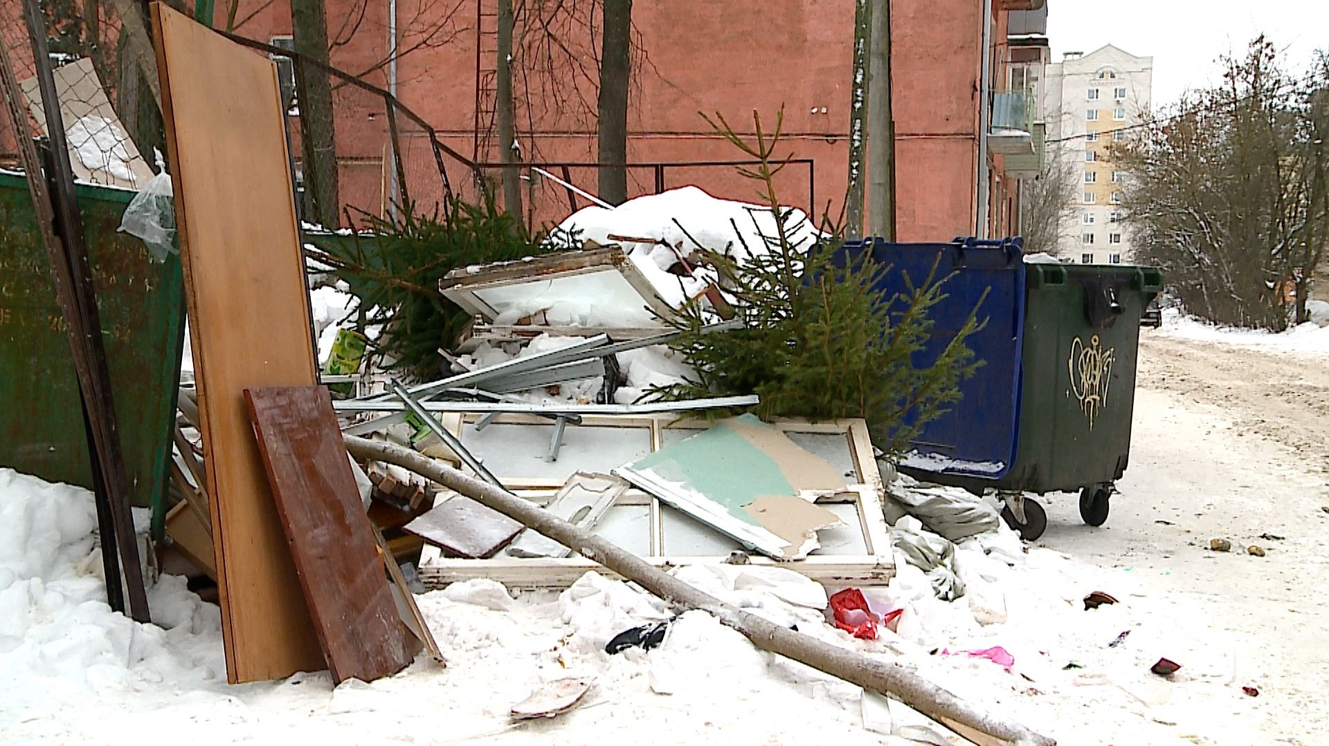 (Рыбинск-40) УТИЛИЗИРУЙТЕ ЁЛКИ ПРАВИЛЬНО смотреть онлайн