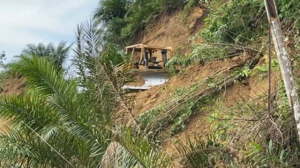 Repairing Landslide Roads in Landslide-Prone Areas with a D6R XL Bulldozer