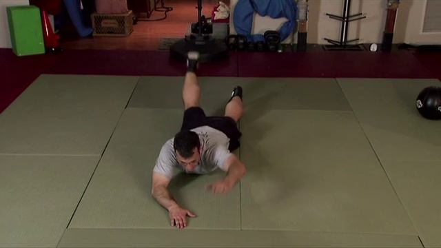 Курс самозащиты - Боевая физическая подготовка Ч 7-1 смотреть онлайн