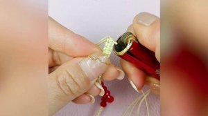 Как сделать плетеный браслет из стеклянных бусин