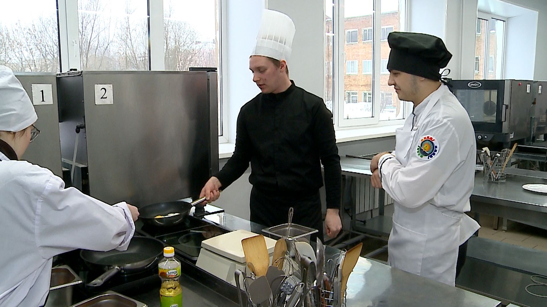 (Рыбинск-40) ЛУЧШИЙ В КУЛИНАРНОМ ИСКУССТВЕ смотреть онлайн