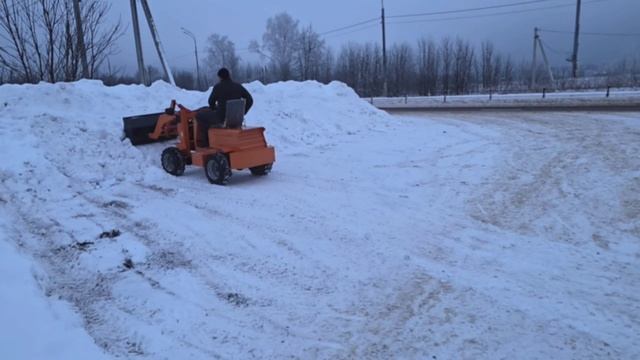 Работа 907 аккумуляторном мини-погрузчике смотреть онлайн