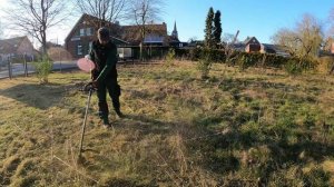 Кусторез. Скашивание заросшей травы и сорняков