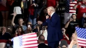 Трамп танцует под YMCA