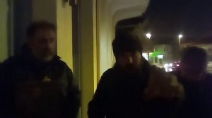 ΠΕΡΑ ΒΡΕΧΕΙ