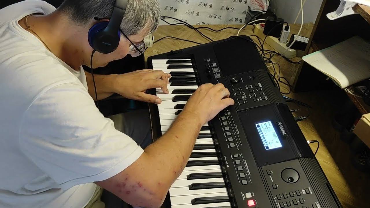 Гладиатор танцевальная тема. Синтезатор Yamaha PSR E463
