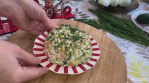 Как приготовить вкусный салат с крабовыми палочками.